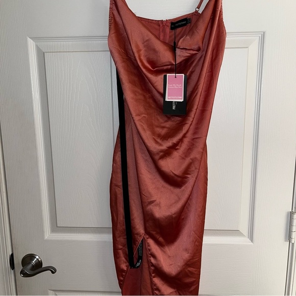 Pretty Little Things pink rose colored satin dress with slit size 6 - Picture 3 of 6